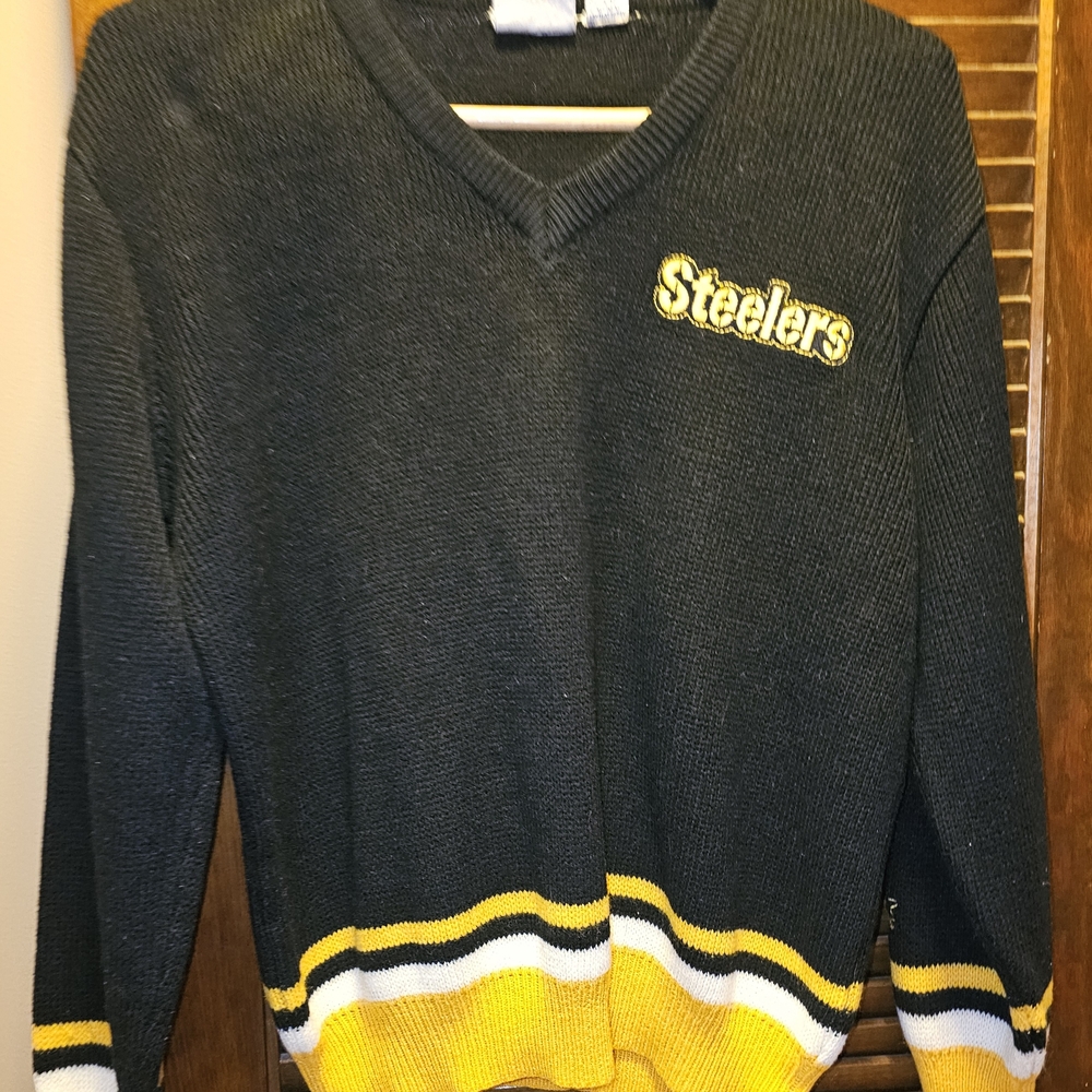 Vintage Pittsburgh Steelers STARTER Black and Yellow V-Neck Womans Sweater